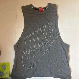 Nike Tank Top Size S Gray White Logo Athleisure Gymwear